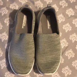 Skechers Yoga Max